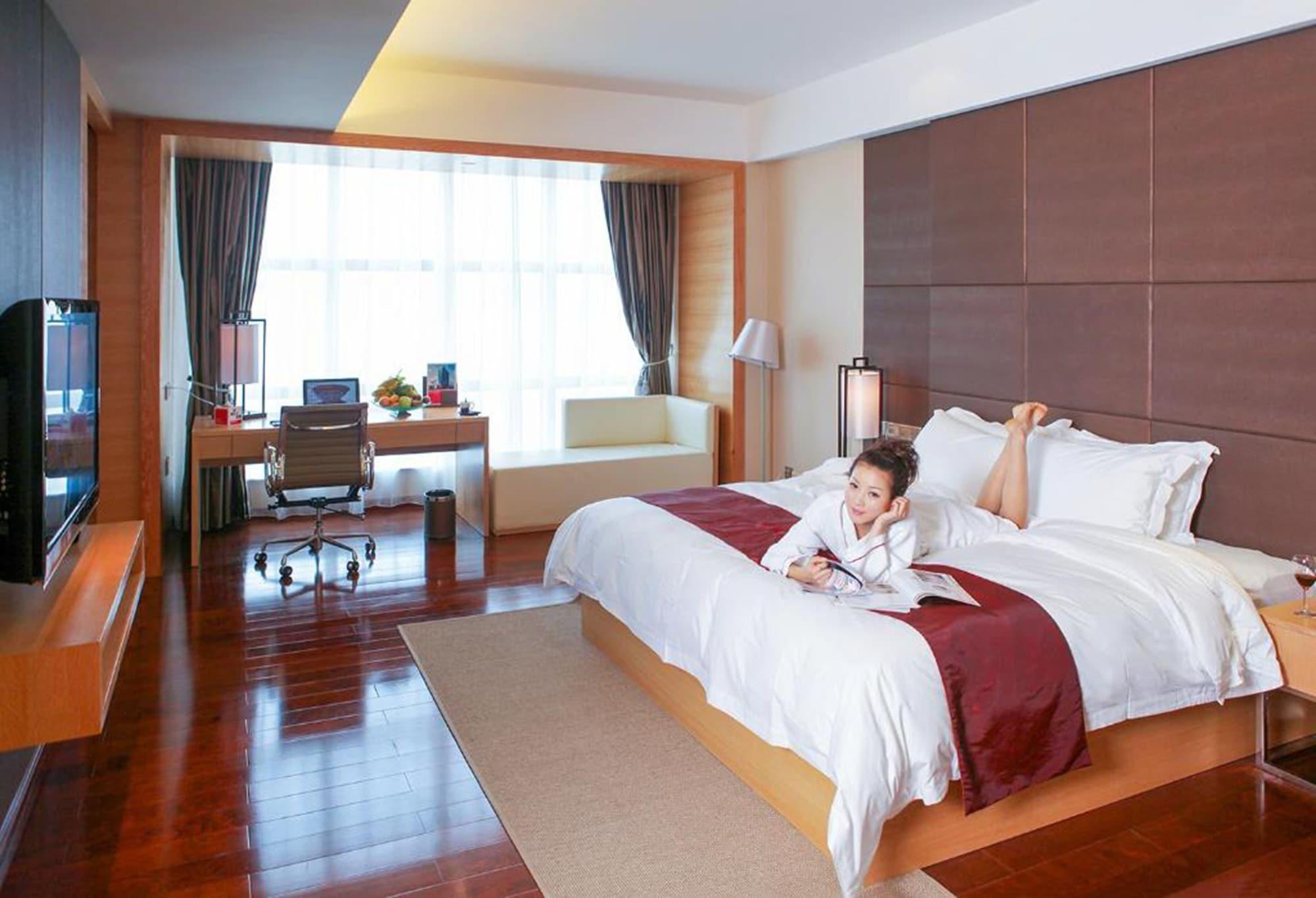 Shenzhen Ramada Plaza, North Railway Station Otel Dış mekan fotoğraf